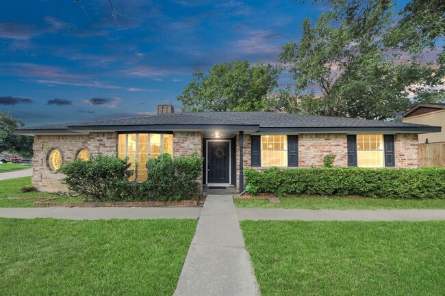 Photo - 15135 Chipman Ln. House