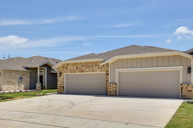 Photo - GORGEOUS 4 BEDROOM DUPLEX LOCATED IN MIDLOTHIAN ISD!