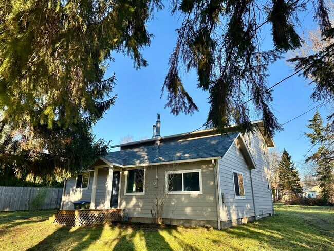 Photo - 3012 Alderwood Ave