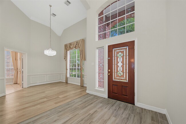 Photo - 5807 Bayberry Way