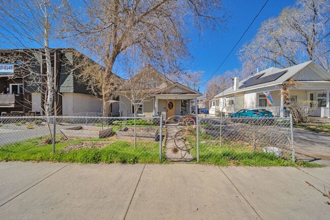 Photo - 712 S 900 E Unit B