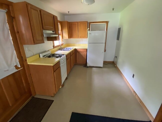 Photo - 21242 Randall St