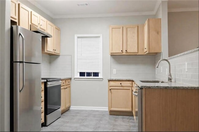 Photo - 218 Barfield Ave SW