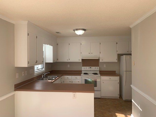 Photo - 1205 Cross Creek Cir
