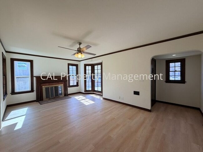 Photo - 3 bedroom 2 bathroom single level home!