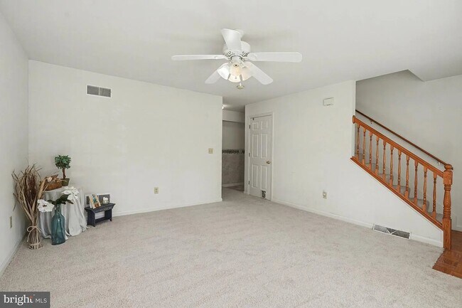 Photo - 239 G St