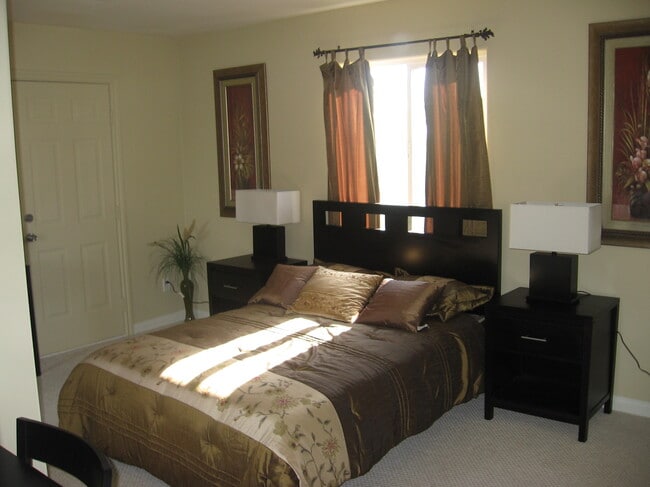 Photo - 13801 Hoyt St