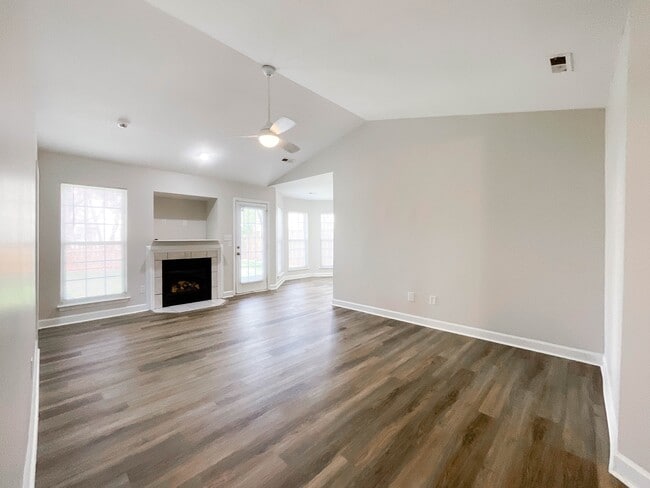 Photo - 7305 Rosehall Dr