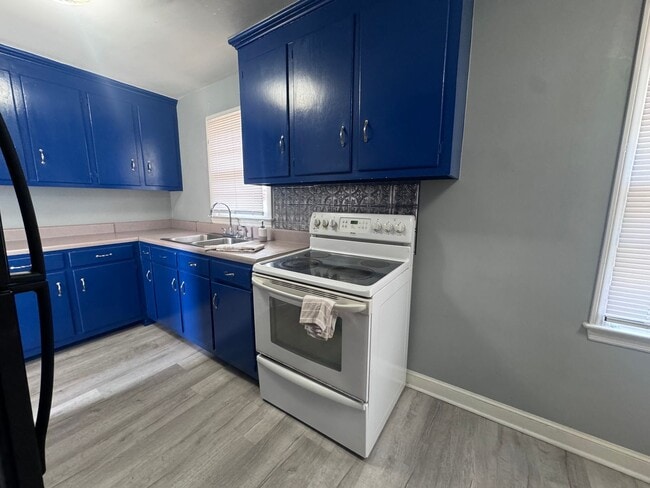 Photo - 302 Brookwood Ave