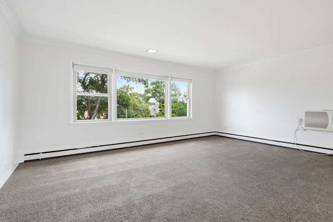 2726 N Nordica Ave Unit 3