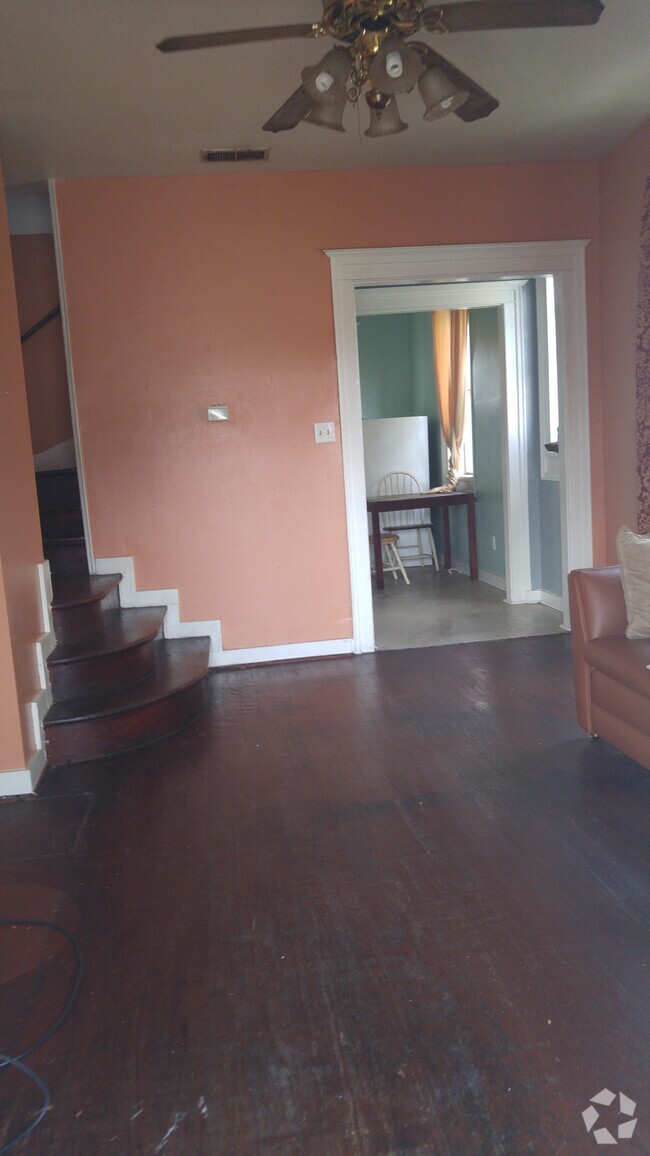 Building Photo - 4209 Freret St Rental