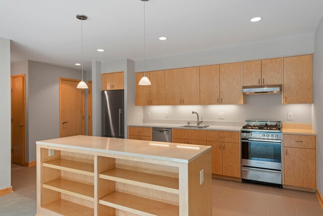Kitchen - Greenway Village Apartments