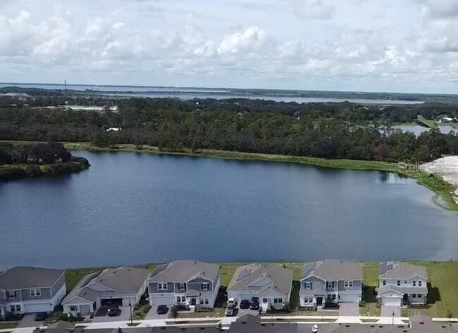 Photo - 3092 Ella Wy