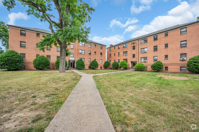 Building Photo - Columbia Manor Rental