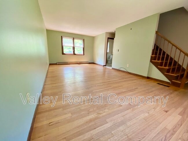 73 Rocky Hill Rd