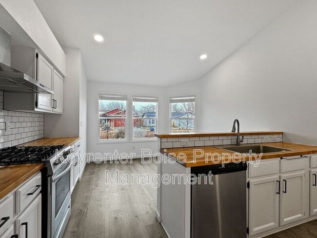 Photo - 10266 W Silver City St
