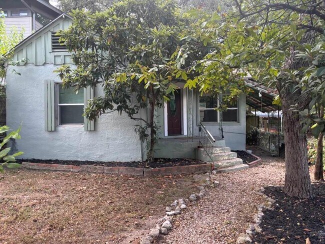 Photo - 413 W Annie St