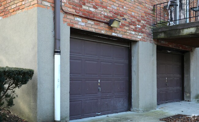 1809-1813 Mears Ave