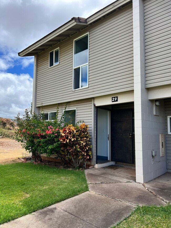 Building Photo - Makakilo Gardens III 3 bedroom 1.5 bathroo... Rental