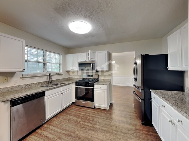 Photo - 4238 Brighton Way NW