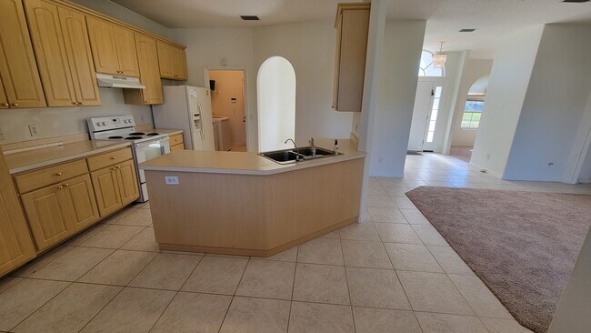 Photo - 475 Abello Rd SE