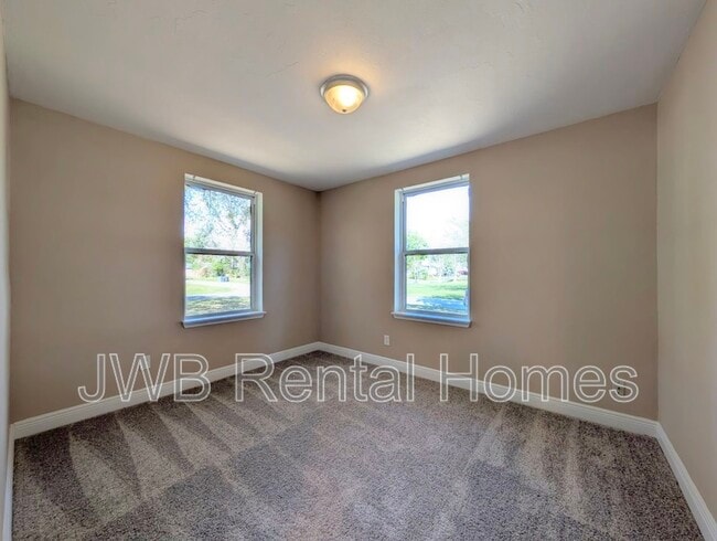 Photo - 4802 Appleton Ave