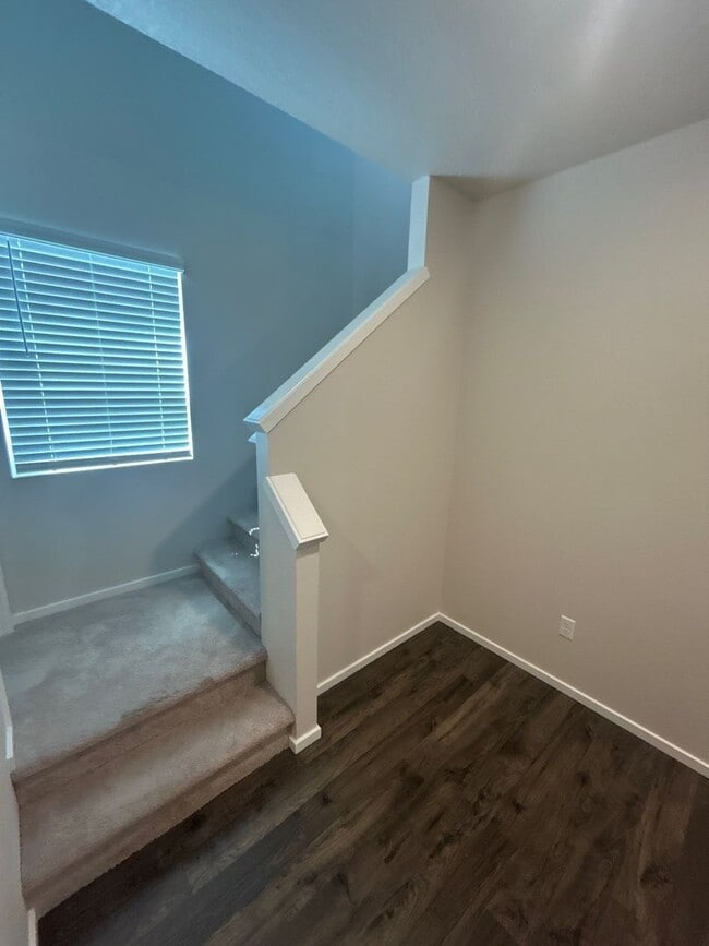 Photo - 4809 Thyme Ave NE