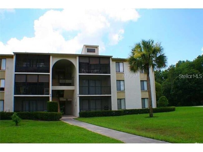Building Photo - 3210 Lake Pine Way E Unit H1 Rental