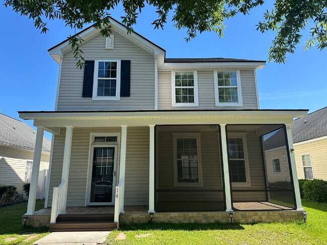 Beautifully Updated Three Bedroom Home in ... - Beautifully Updated Three Bedroom Home in ...