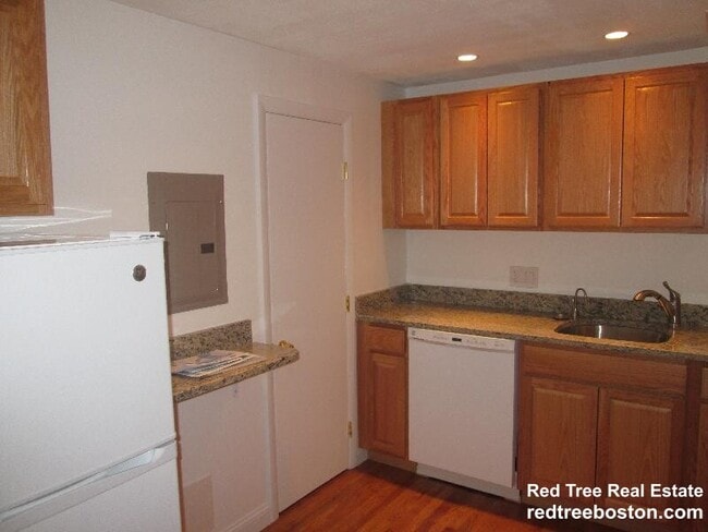 Photo - 15 Euston Rd Unit #19