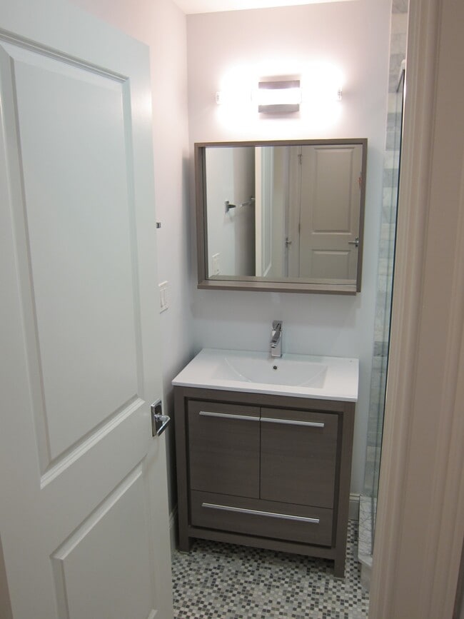 Photo - 18 grove Unit 2