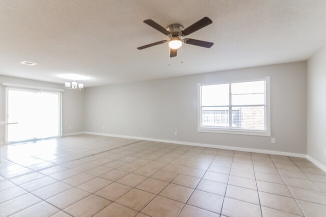 Photo - 10769 Braemoor Dr
