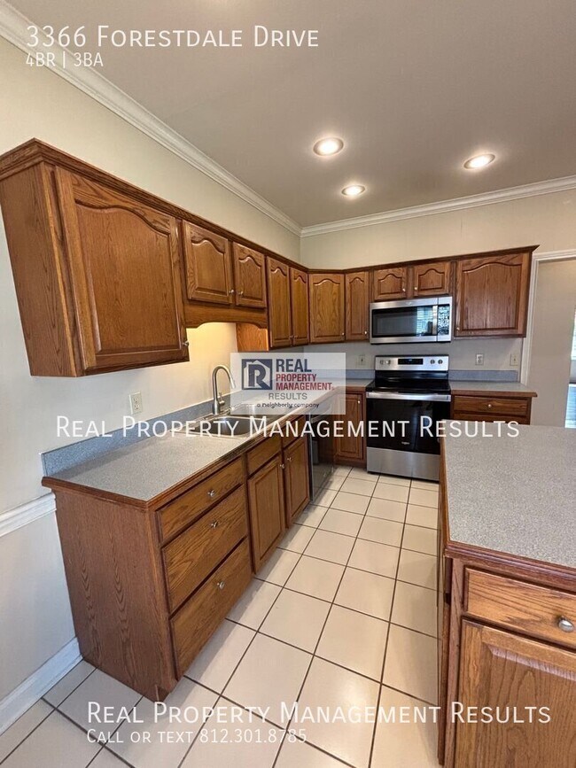 3366 Forestdale Dr