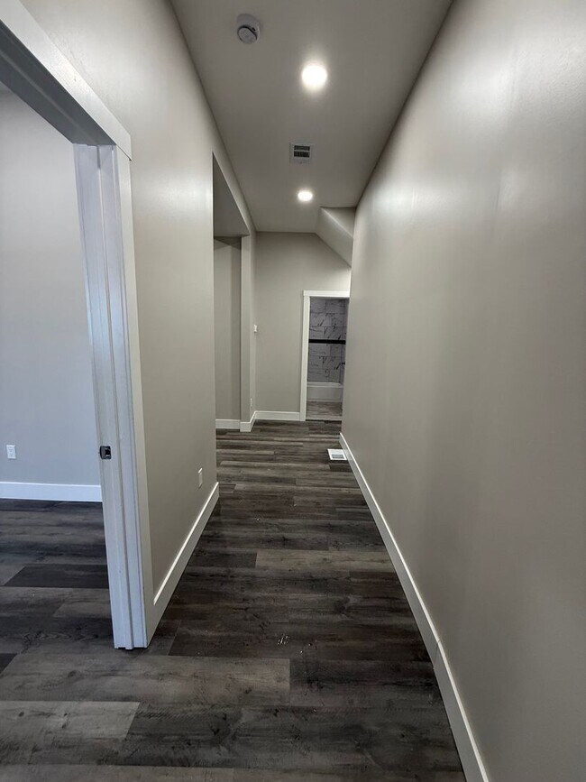 Photo - 6621 Tennis St Unit 1