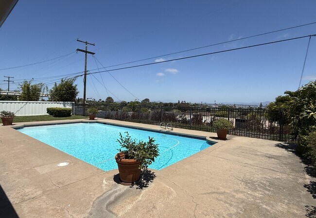 Photo - 1165 Catalina Blvd