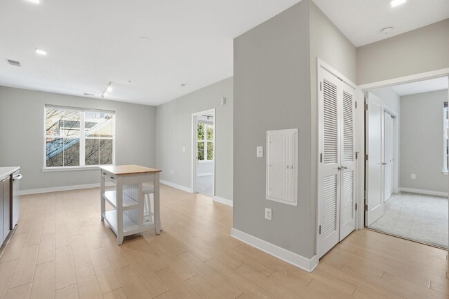 Photo - 989 S Buchanan St