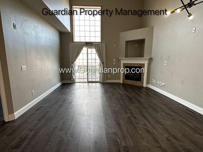 Photo - Maple Grove 2 Bedroom Town Home, 2 Car Gar...