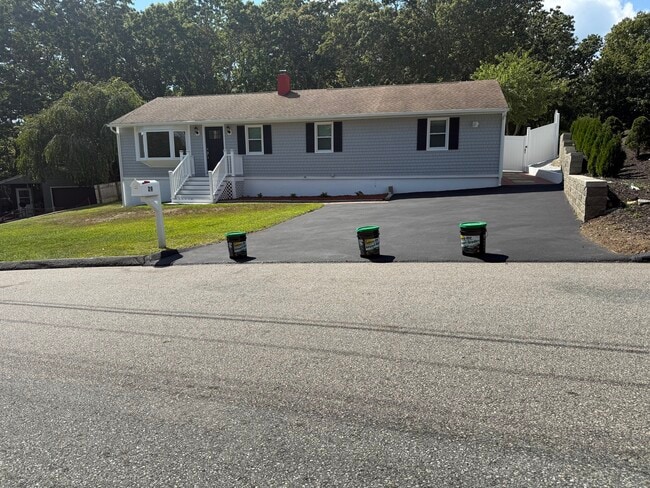 Photo - 29 Blueberry Hill Rd