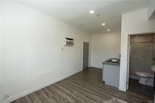 Photo - 4608 Melbourne Ave Unit 4608