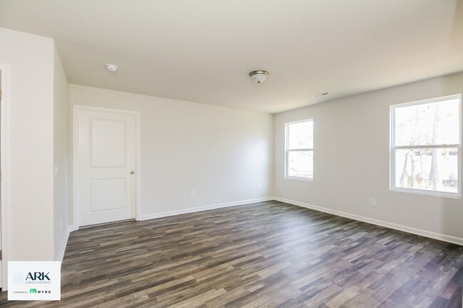 Photo - 2183 Bayside St SW
