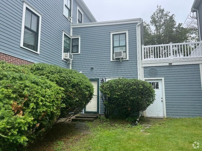 Building Photo - 206 E Main St Rental