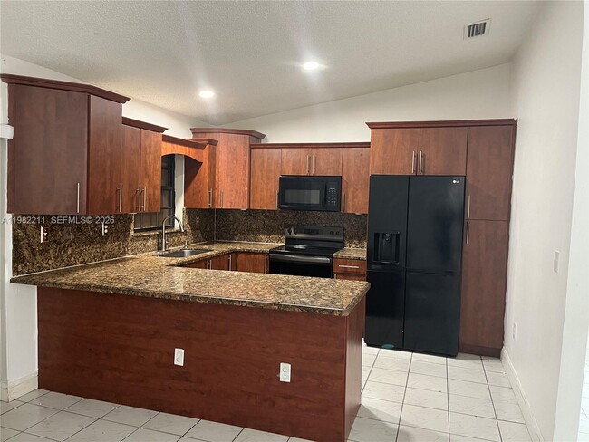 Photo - 13485 SW 28th St