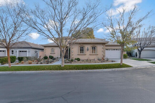 Photo - Queensridge Beauty - 5 bedroom on a 1/4+ acre lot