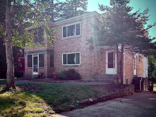 Building Photo - 6035 Oakwood Ave Rental