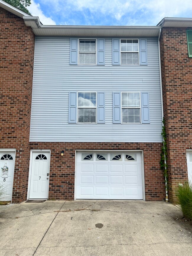 Building Photo - Thistlewood Lane Rental