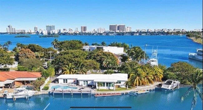 Photo - 12388 N Bayshore Dr Casa