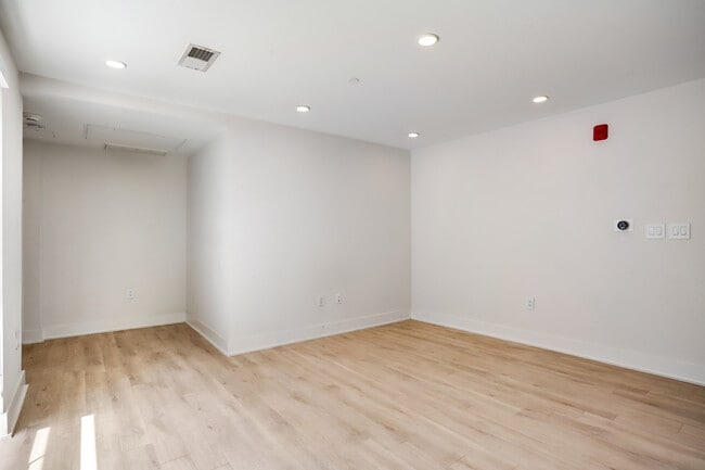 Photo - 1716 14th St NW Unit 44