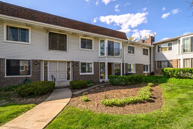 Building Photo - 2811 Hobson Rd Unit 1