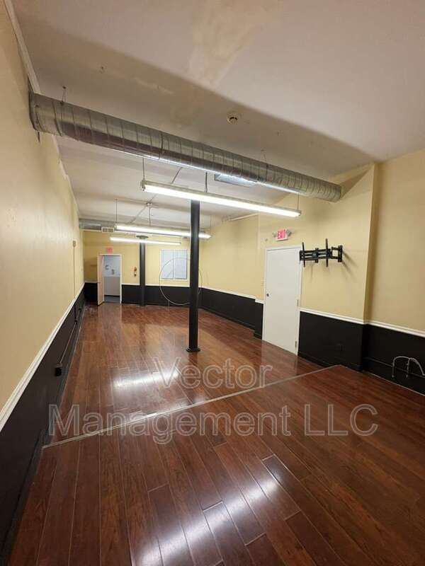 Building Photo - 1158 Dixwell Ave