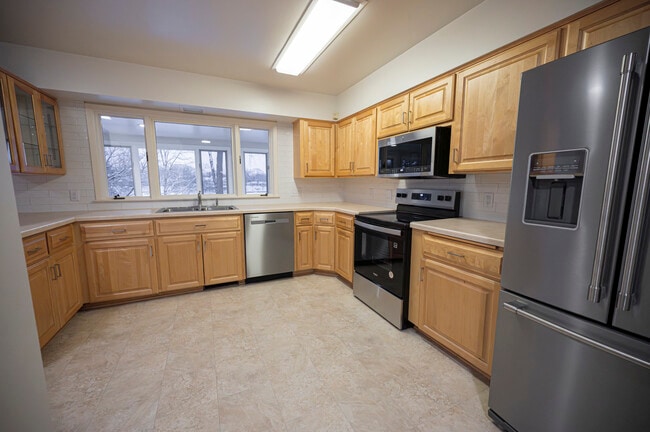 Photo - 1011 Third St